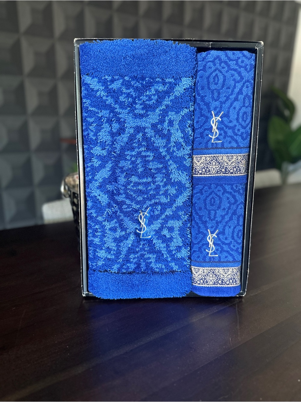 YVES SAINT LAURENT Vintage Blue Bath Rug Towel Set
